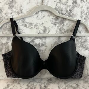 Warner’s Underwire leopard print bra size 36C